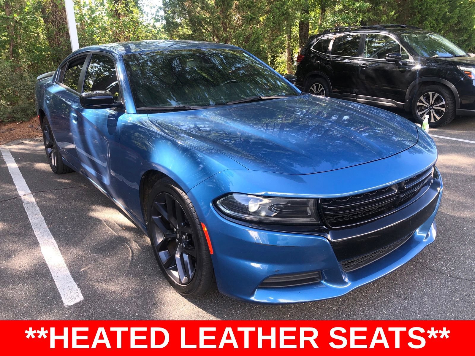 Used 2022 Dodge Charger SXT w/ Blacktop Package RWD image 2