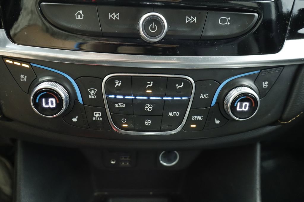 Used 2021 Chevrolet Traverse Premier w/ Redline Edition AWD/4WD image 33