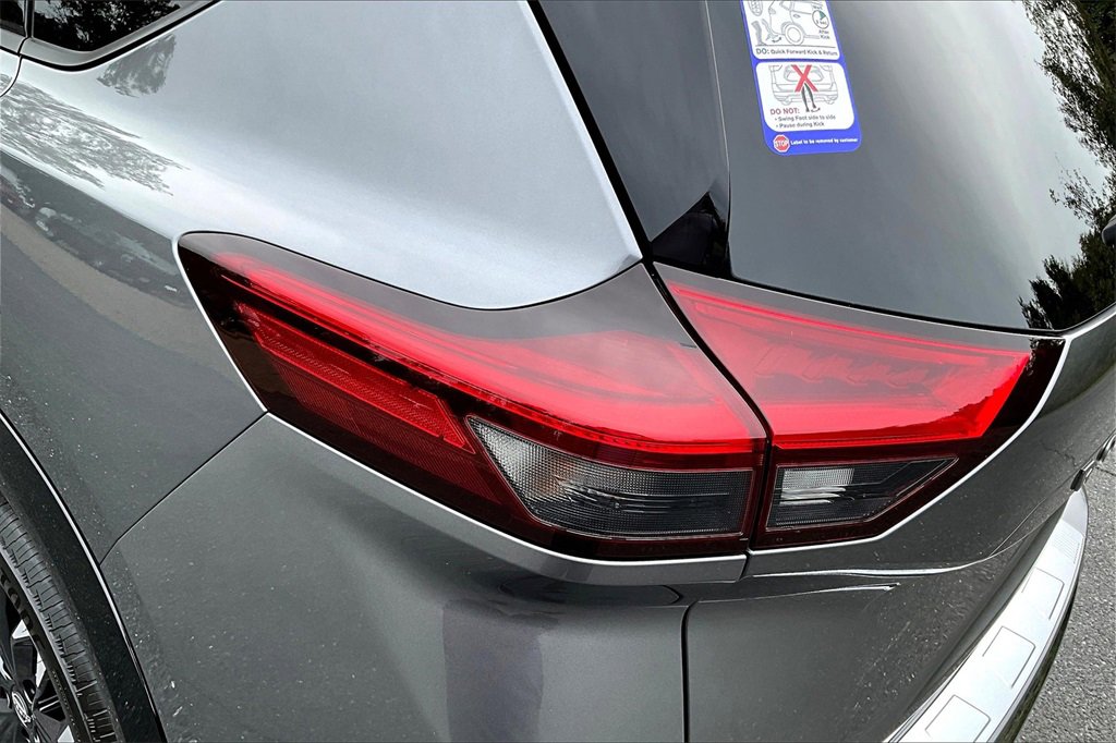 New 2026 Nissan Rogue Platinum image 29
