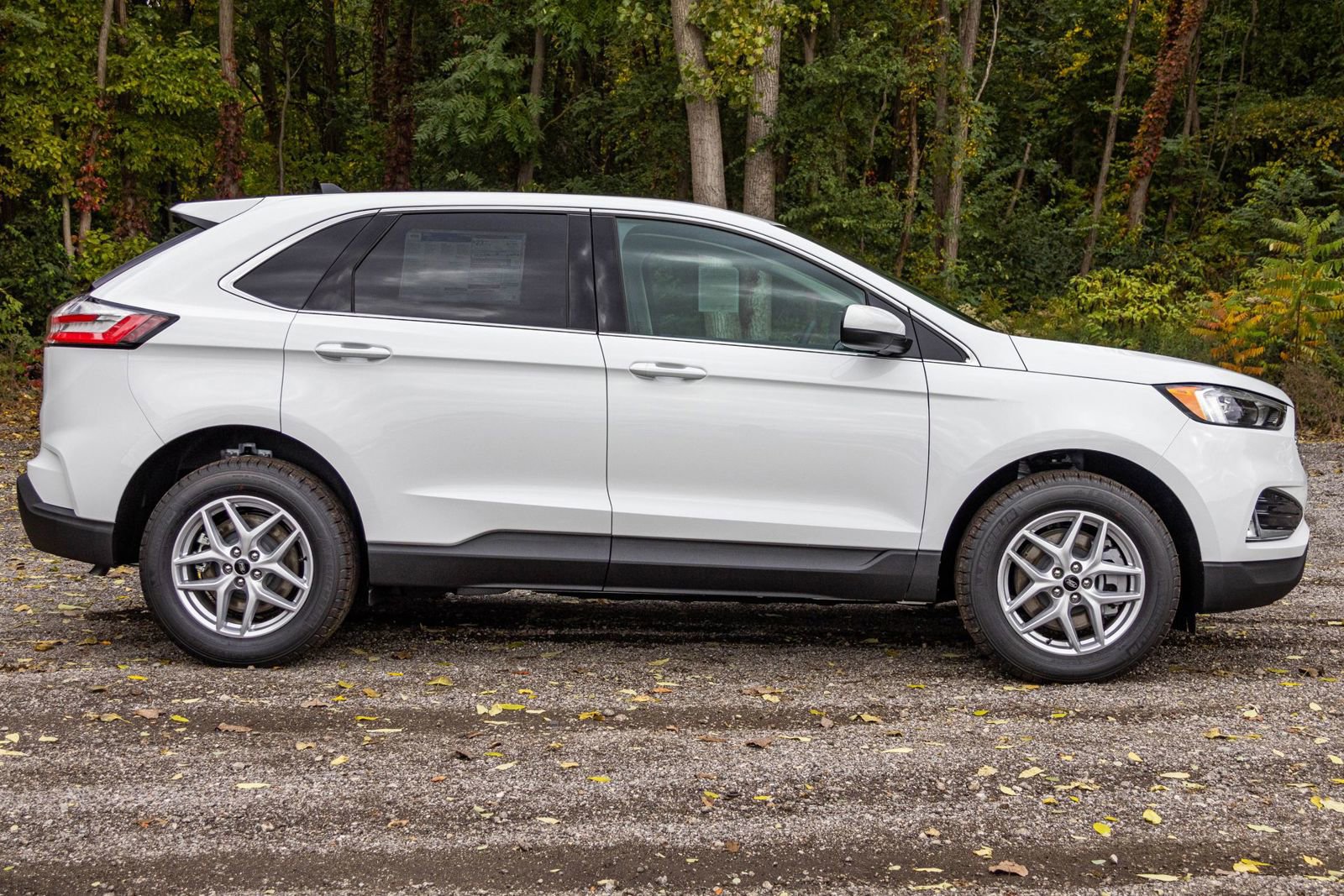 New 2024 Ford Edge SEL w/ Convenience Package image 8