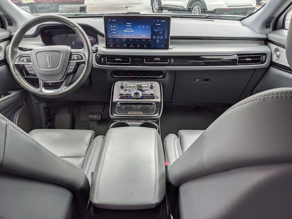 Used 2021 Lincoln Nautilus Reserve w/ Equipment Group 202A image 14