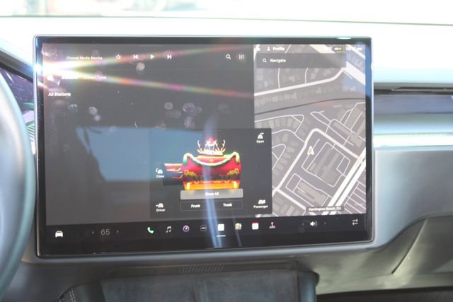 Used 2023 Tesla Model X Plaid image 14