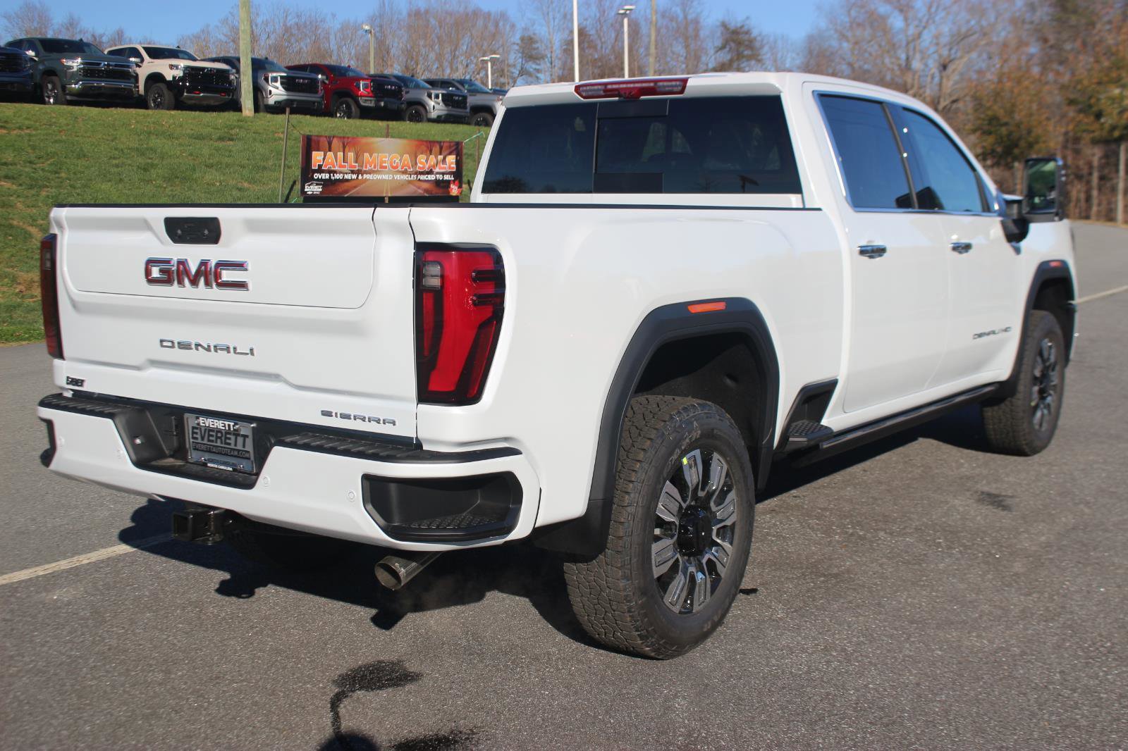 New 2026 GMC Sierra 2500 Denali w/ Denali Reserve Package image 7