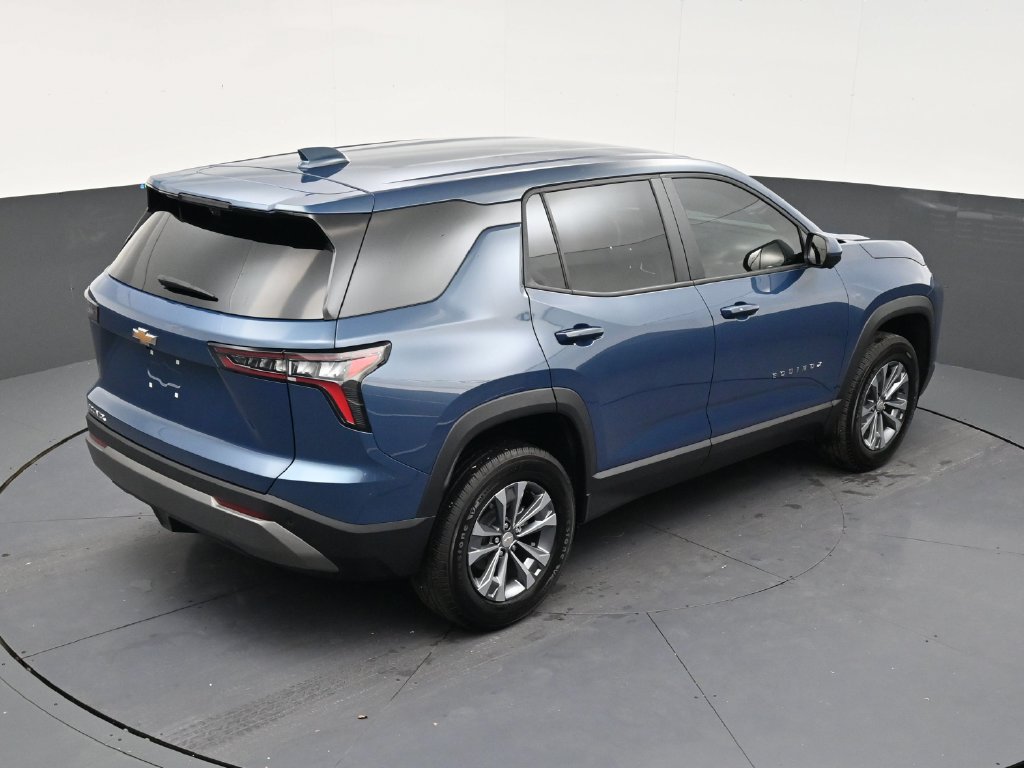 Used 2026 Chevrolet Equinox LT w/ Safety and Technology Package FWD image 15