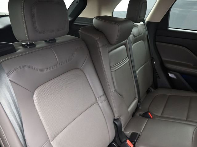 Used 2023 Lincoln Corsair Reserve image 35