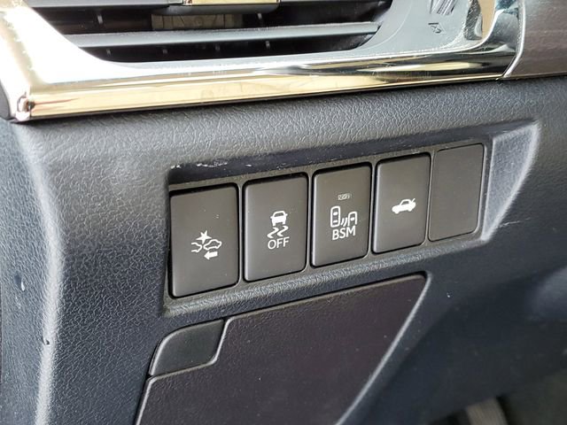 Used 2017 Toyota Avalon XLE Premium w/ All Weather Liner Package image 9