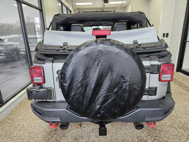 Used 2016 Jeep Wrangler Unlimited Rubicon AWD/4WD image 3