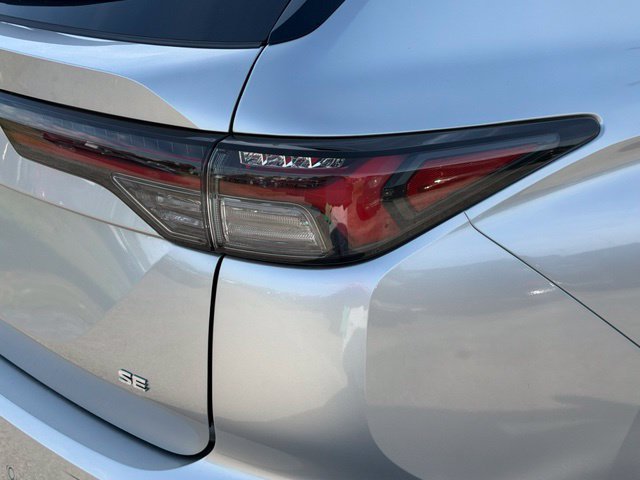 New 2026 Mitsubishi Outlander SE FWD image 12