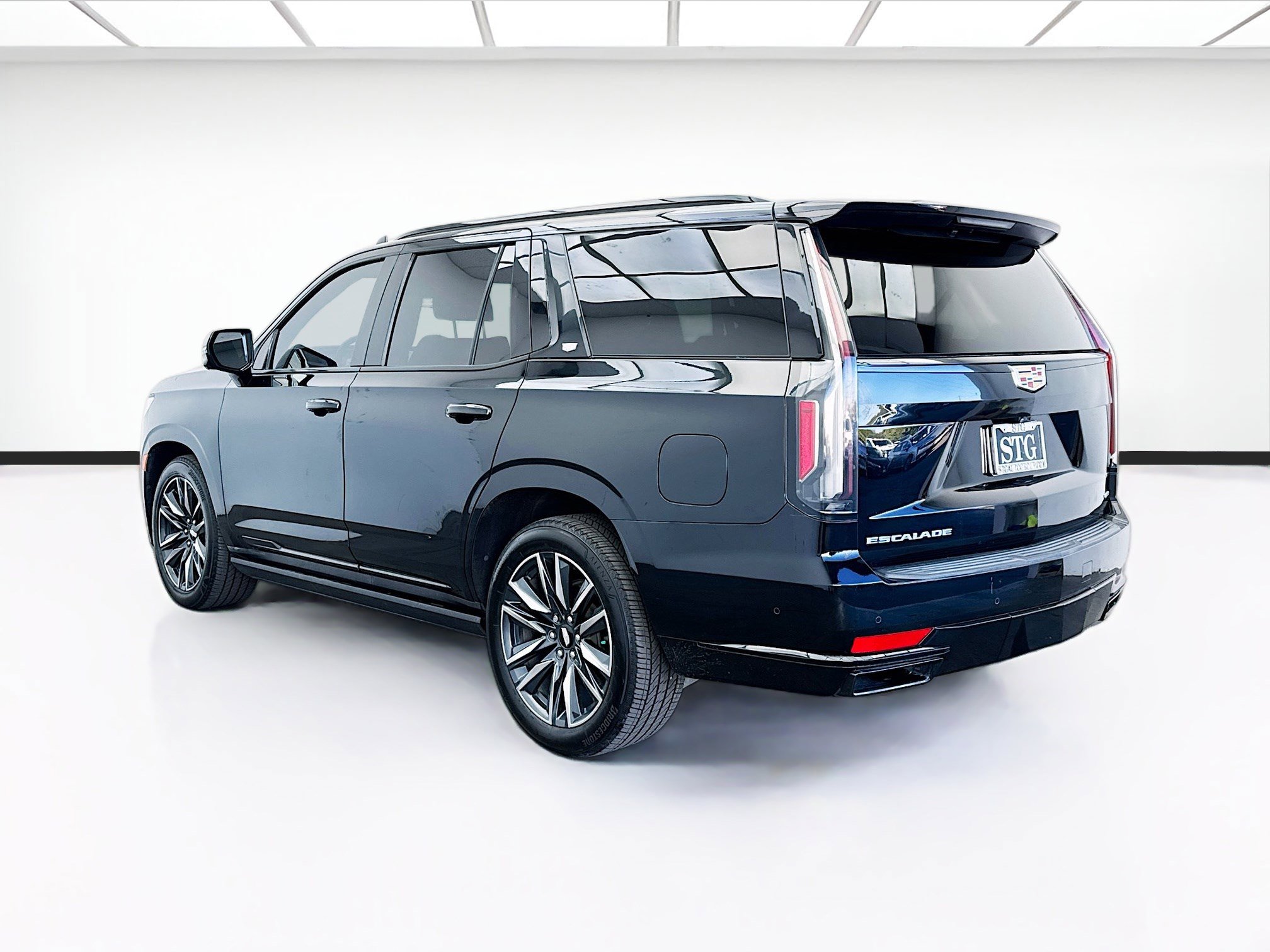 Used 2022 Cadillac Escalade Sport w/ Touring Package image 6