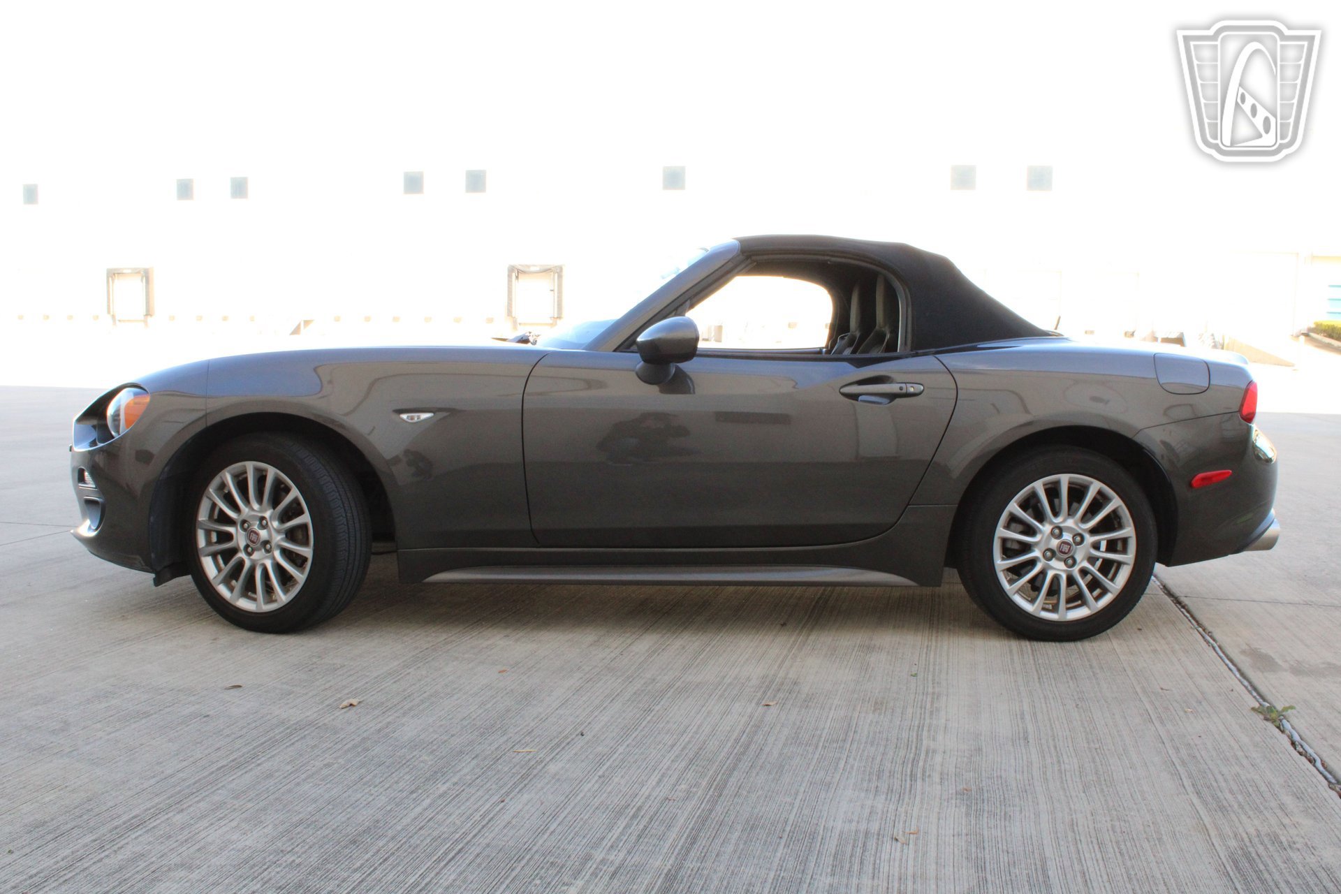Used 2017 FIAT 124 Spider Classica image 15