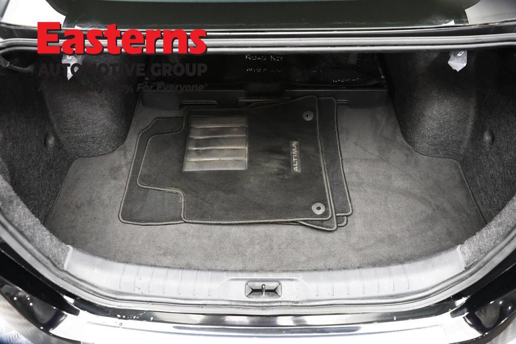 Used 2023 Nissan Altima 2.5 SV FWD image 9