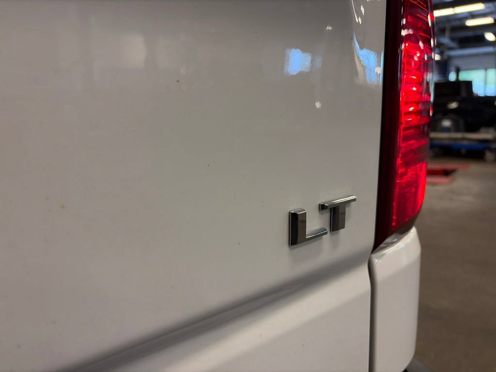 Used 2024 Chevrolet Silverado 1500 LT AWD/4WD image 32