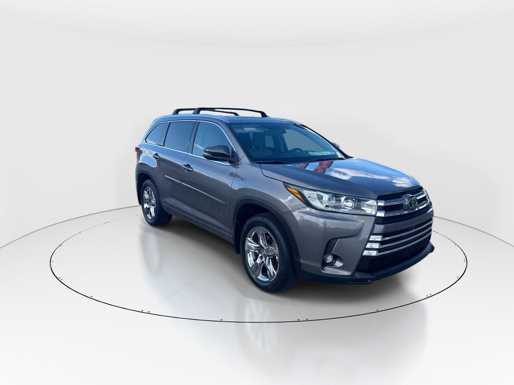 Used 2019 Toyota Highlander Limited Platinum image 2