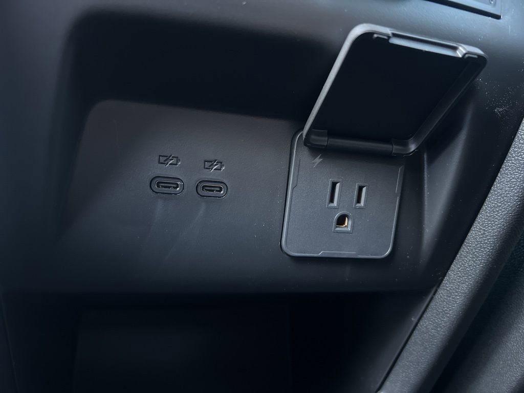 New 2026 Chevrolet Traverse High Country image 25