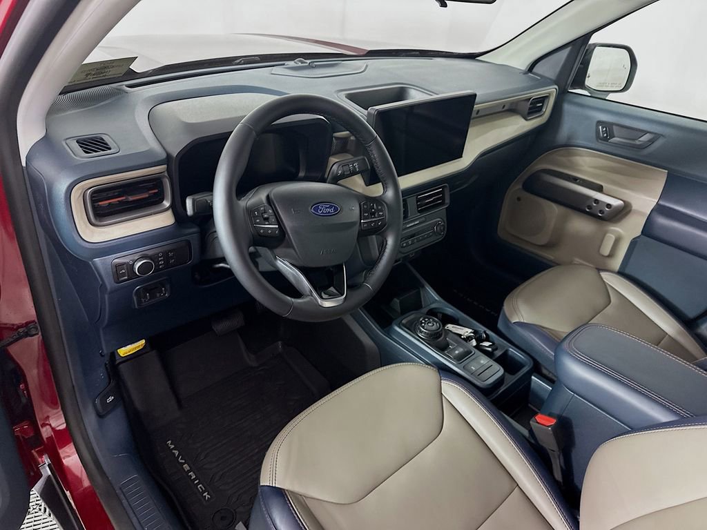 Used 2025 Ford Maverick Lariat w/ 4K Tow Package image 30