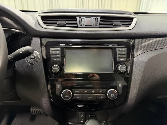 Used 2015 Nissan Rogue SL w/ SL Premium Package AWD/4WD image 13