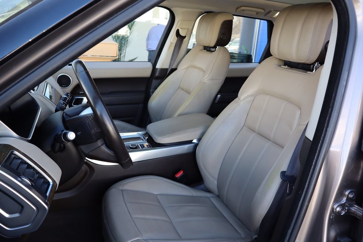 Used 2018 Land Rover Range Rover Sport SE AWD/4WD image 12