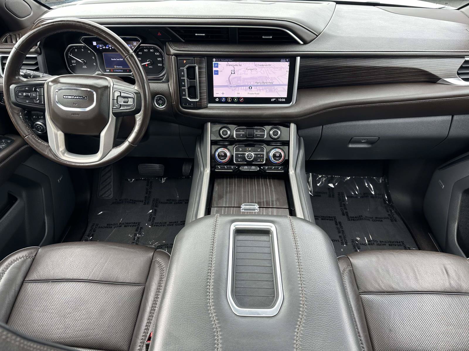 Used 2021 GMC Yukon XL Denali w/ Advanced Technology Package AWD/4WD image 9