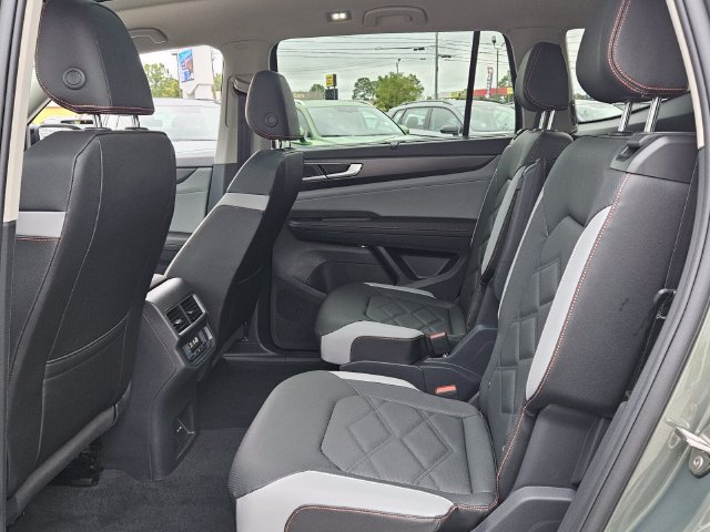 New 2026 Volkswagen Atlas Peak Edition AWD/4WD image 6