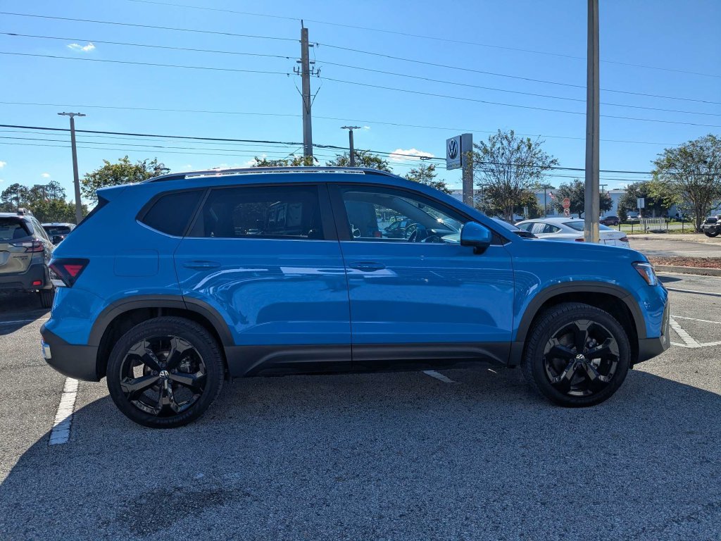 Used 2026 Volkswagen Taos SEL AWD/4WD image 6