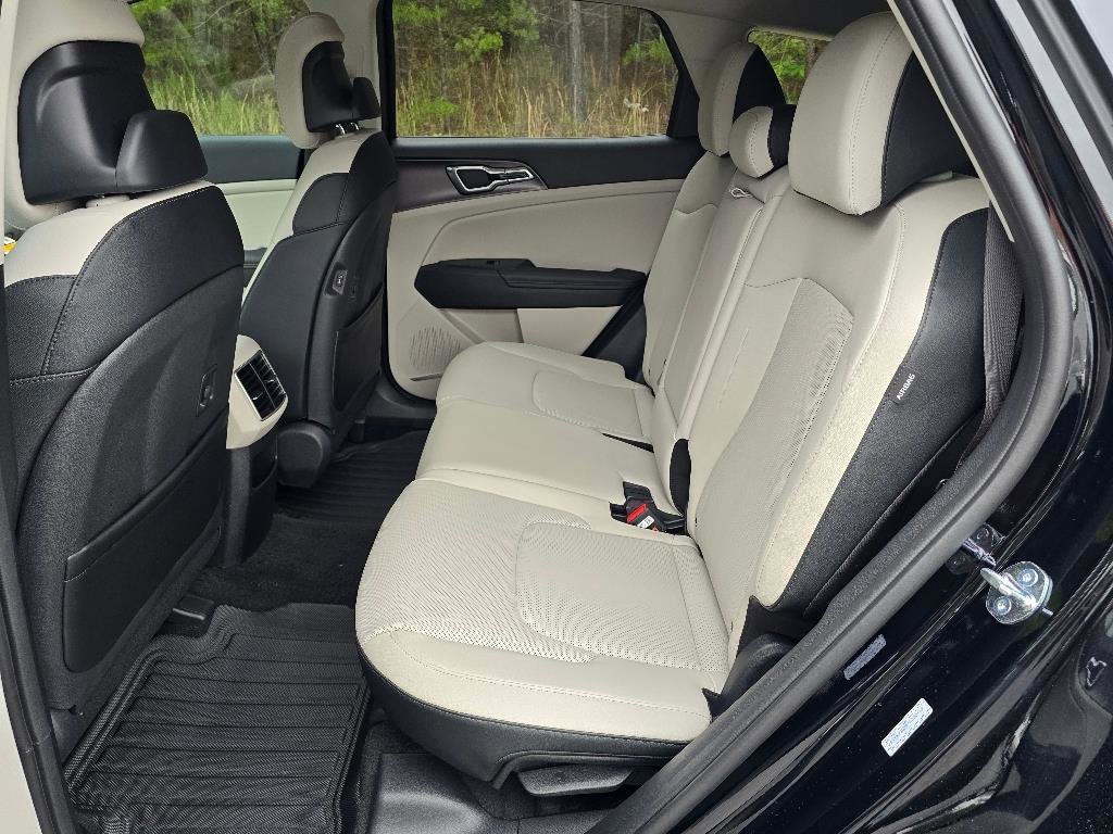 New 2026 Kia Sportage EX FWD image 4