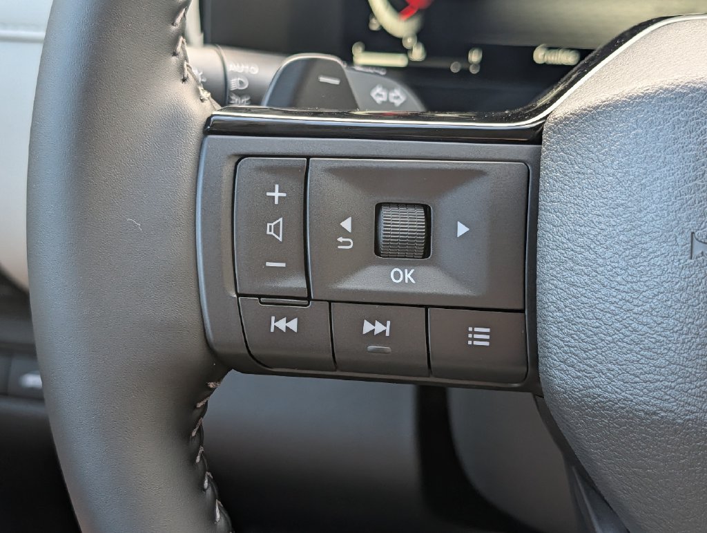 New 2026 Nissan Pathfinder SL FWD image 27