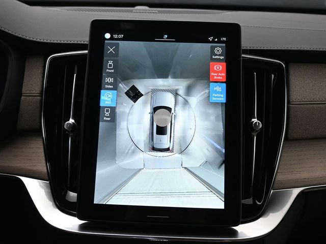 New 2026 Volvo XC90 B6 Plus w/ Protection Package Premier image 21