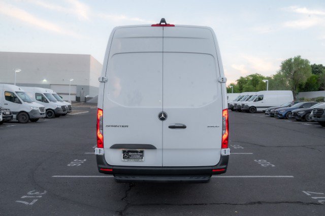 Used 2025 Mercedes-Benz Sprinter 2500 image 6