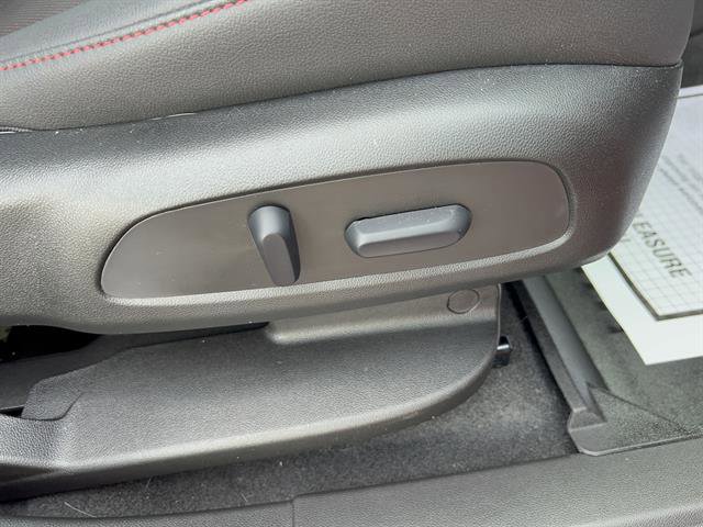 Used 2024 Chevrolet Blazer RS w/ Enhanced Convenience Package image 10