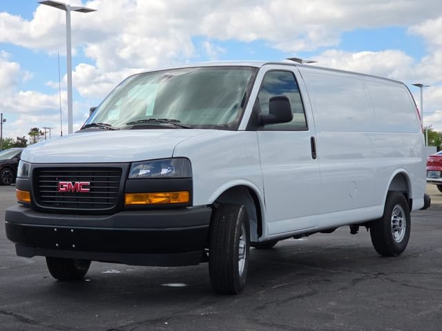 New 2026 GMC Savana 2500 w/ Driver Convenience Package RWD image 12
