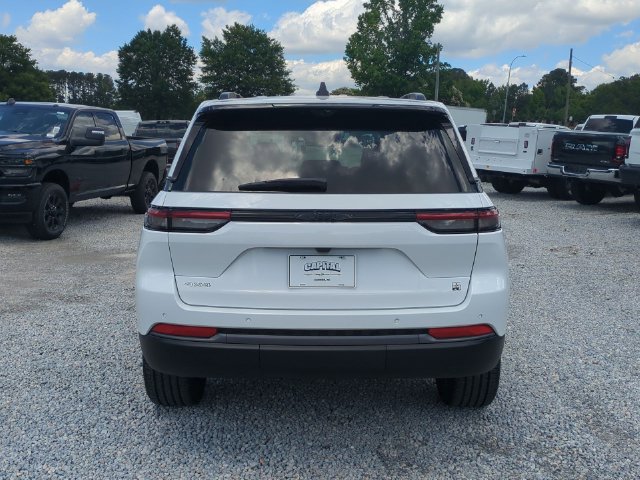 New 2026 Jeep Grand Cherokee Limited AWD/4WD image 4