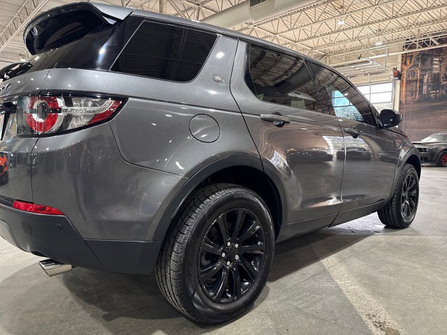 Used 2016 Land Rover Discovery Sport SE image 37