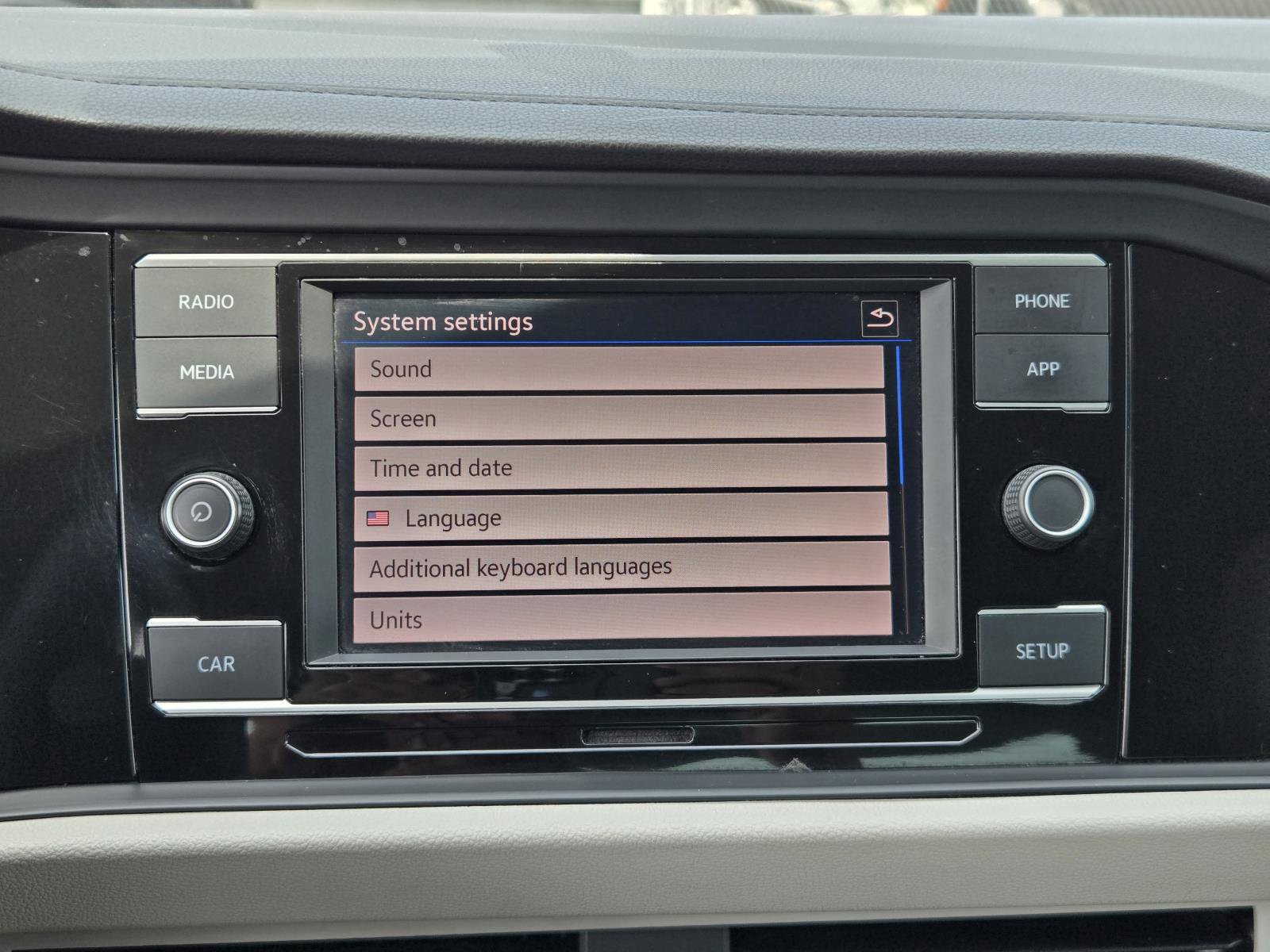 Used 2019 Volkswagen Jetta S image 9