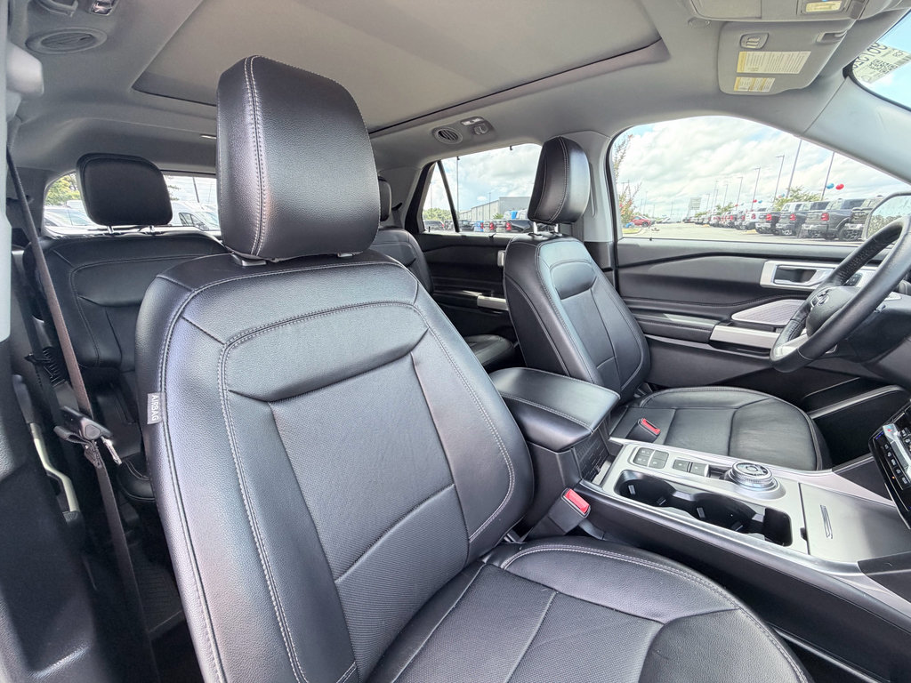 Used 2023 Ford Explorer Limited w/ Limited Technology Package RWD image 22