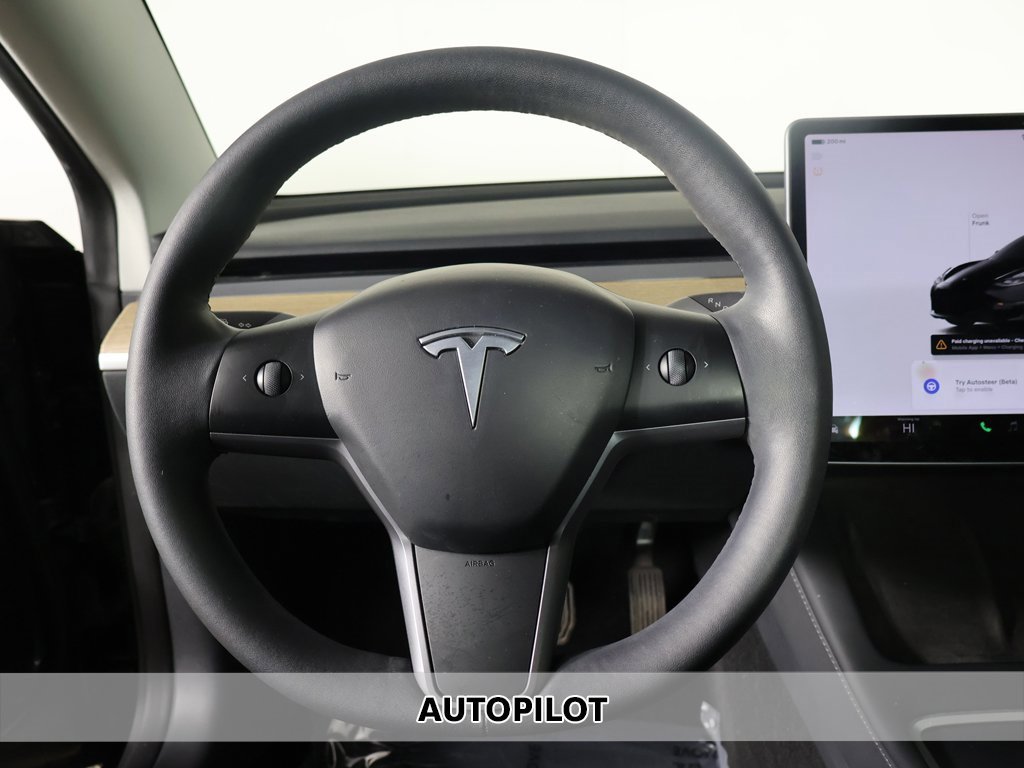 Used 2023 Tesla Model 3 Standard Range image 3