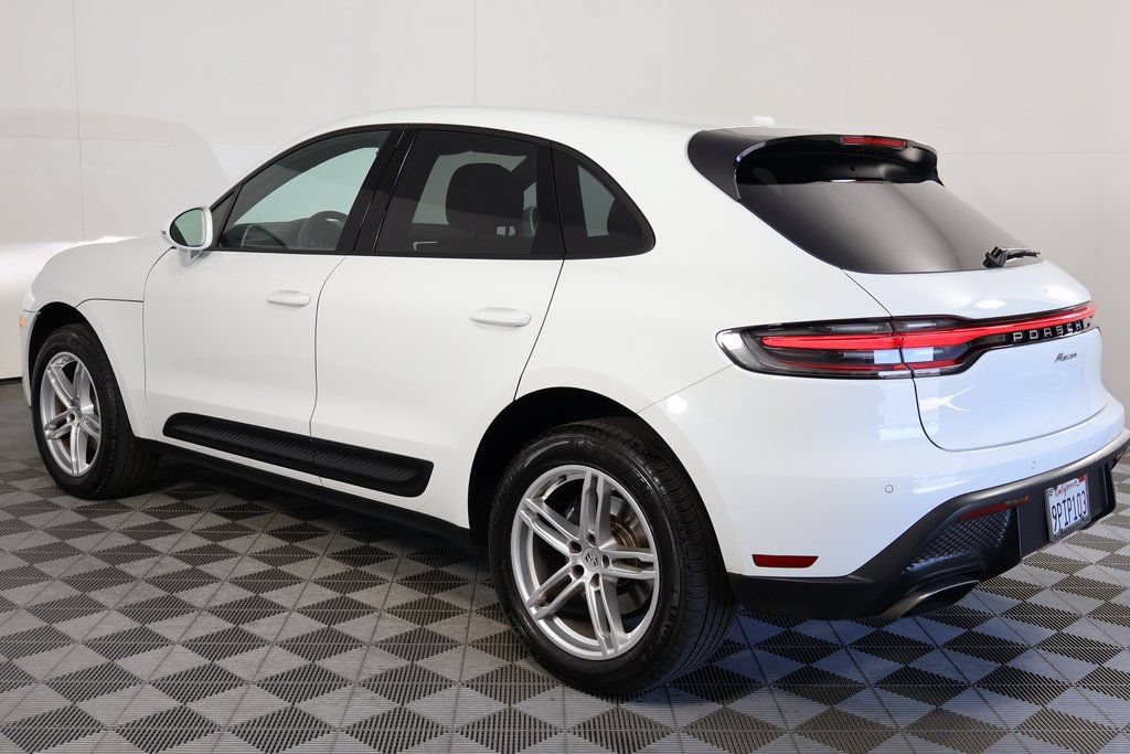 Used 2024 Porsche Macan AWD/4WD image 5