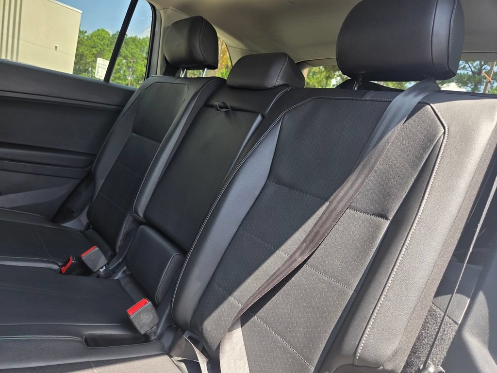 Used 2019 Volkswagen Tiguan SE w/ Panoramic Sunroof Package FWD image 24