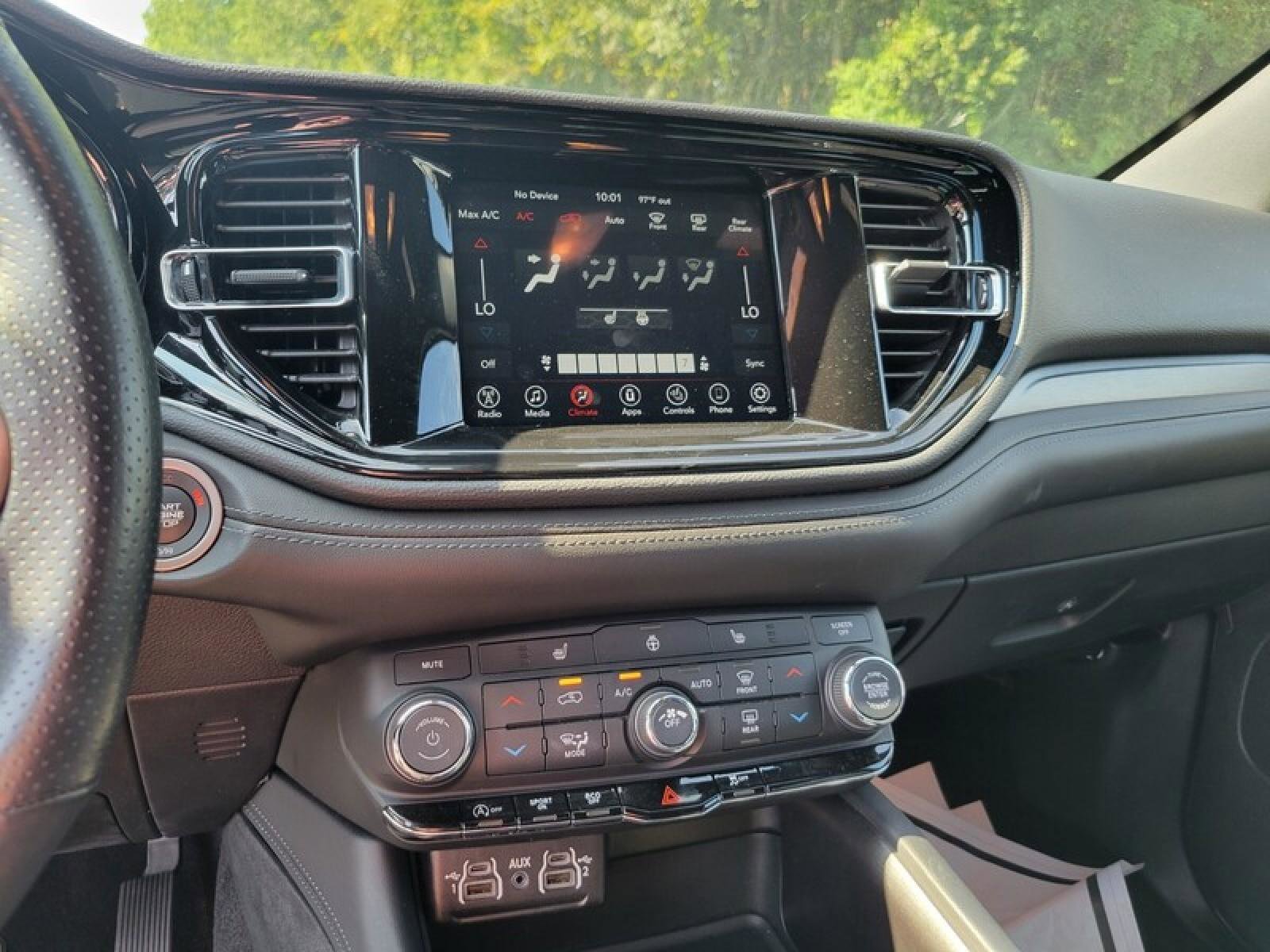 Used 2024 Dodge Durango SXT image 15