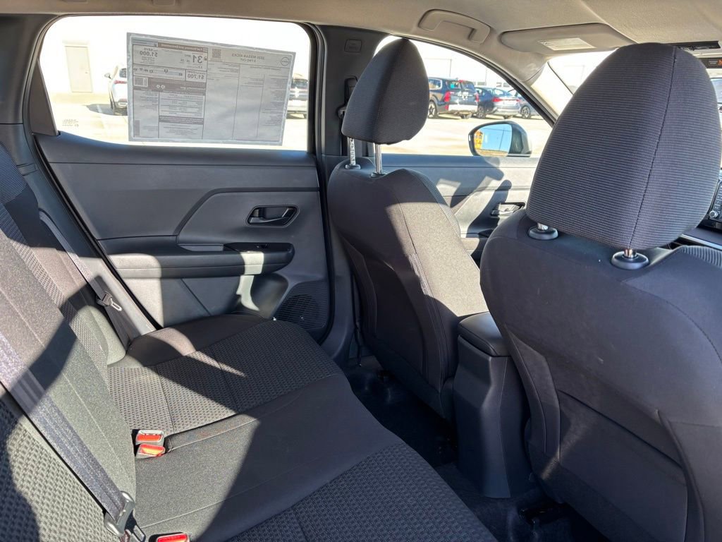 Used 2025 Nissan Kicks S image 9