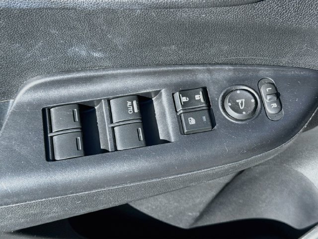 Used 2020 Honda Fit EX image 24