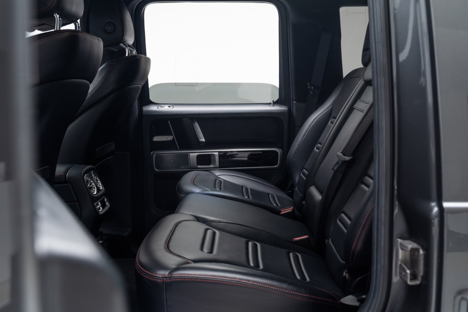 Used 2022 Mercedes-Benz G 550 image 27