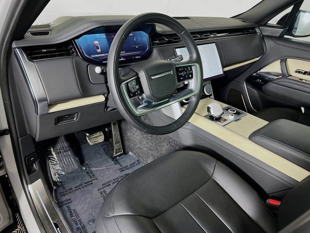 Used 2023 Land Rover Range Rover SV AWD/4WD image 9