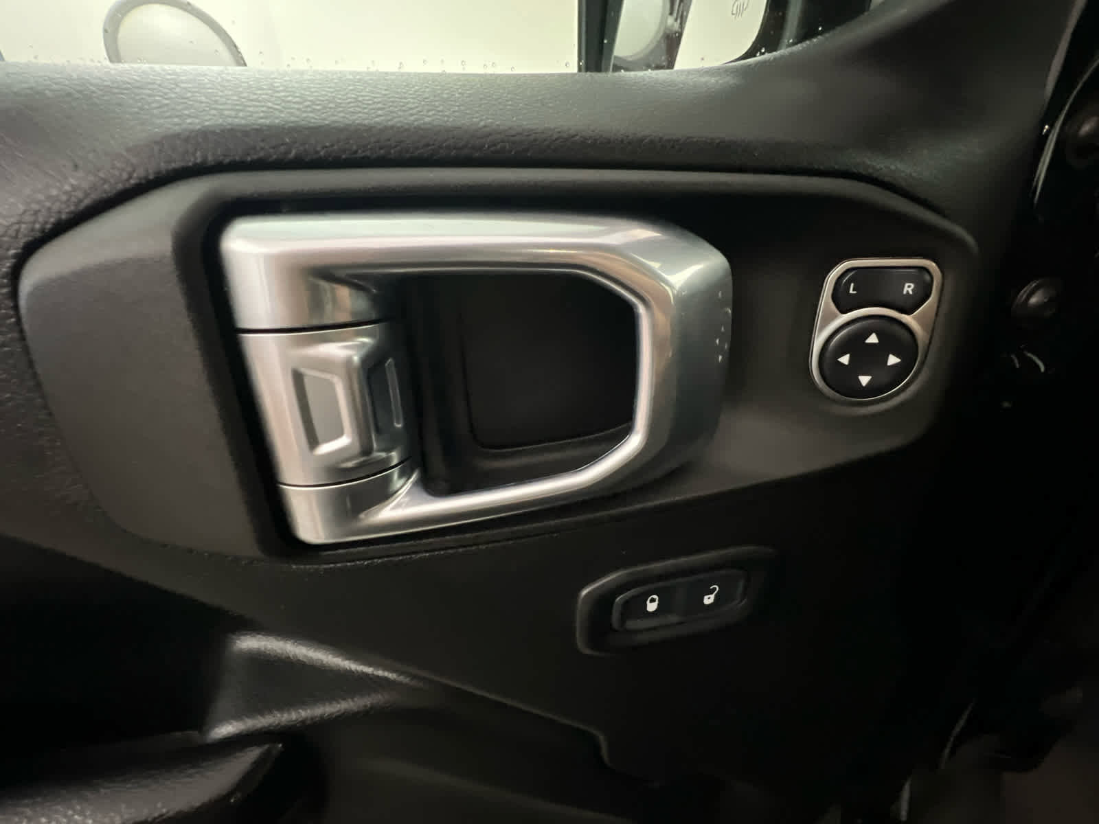 Used 2021 Jeep Wrangler Unlimited Willys image 18