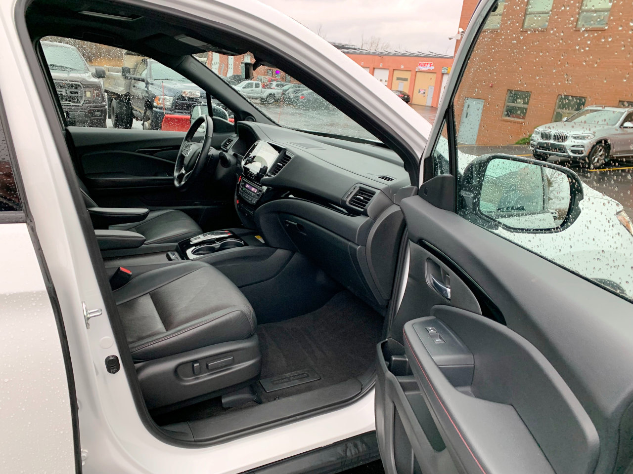 Used 2022 Honda Pilot Black Edition image 22