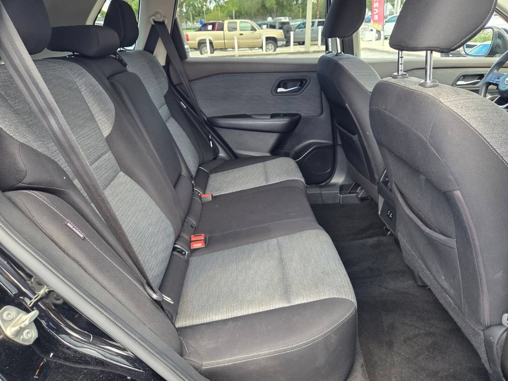 Used 2022 Nissan Rogue SV FWD image 14
