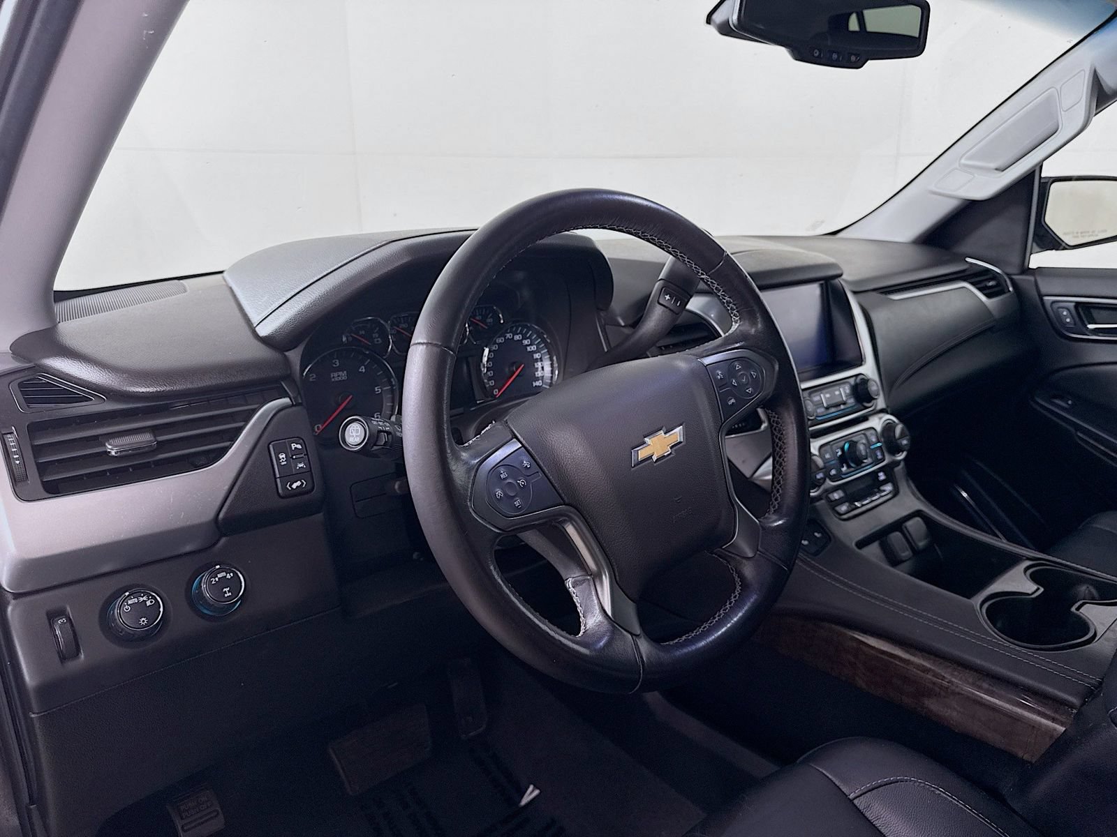 Used 2020 Chevrolet Tahoe LT w/ RST Edition AWD/4WD image 4