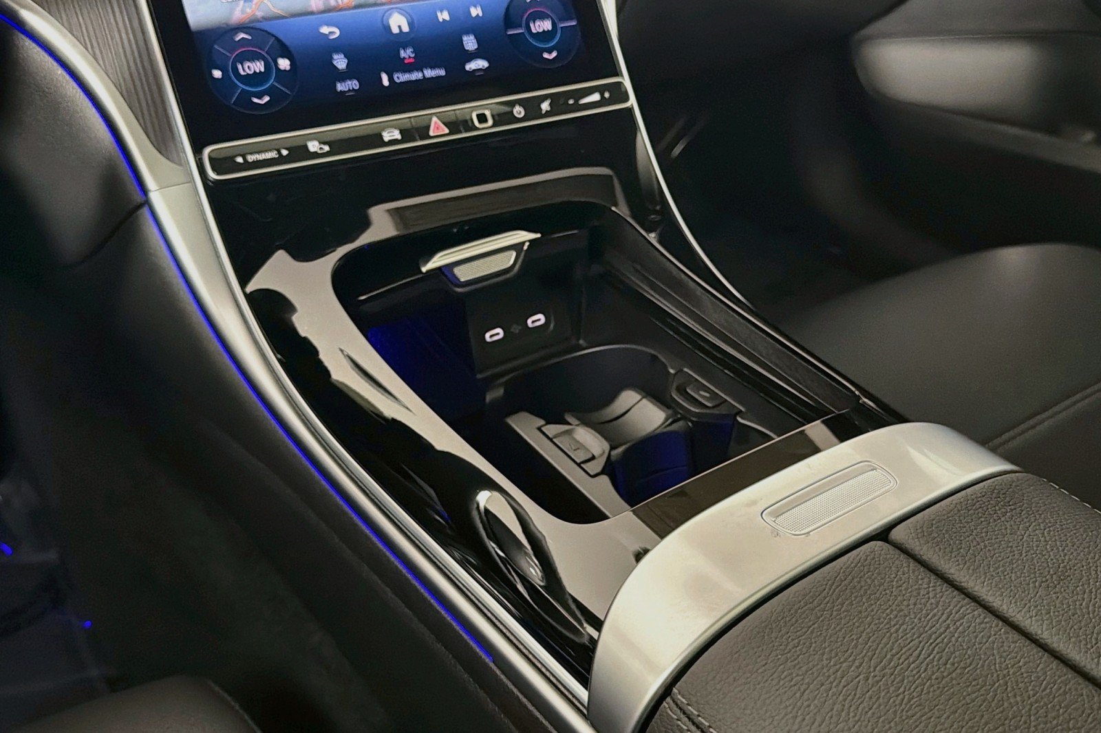 New 2026 Mercedes-Benz C 300 Sedan image 5