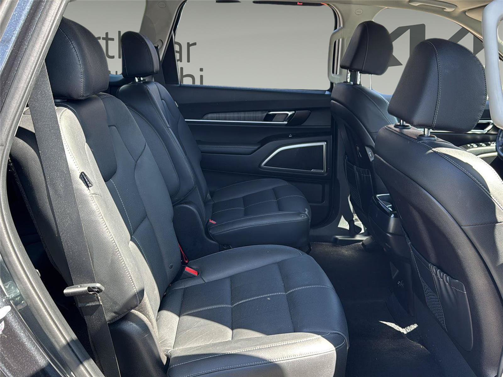 Used 2023 Kia Telluride EX w/ EX Captain's Chair Package AWD/4WD image 32