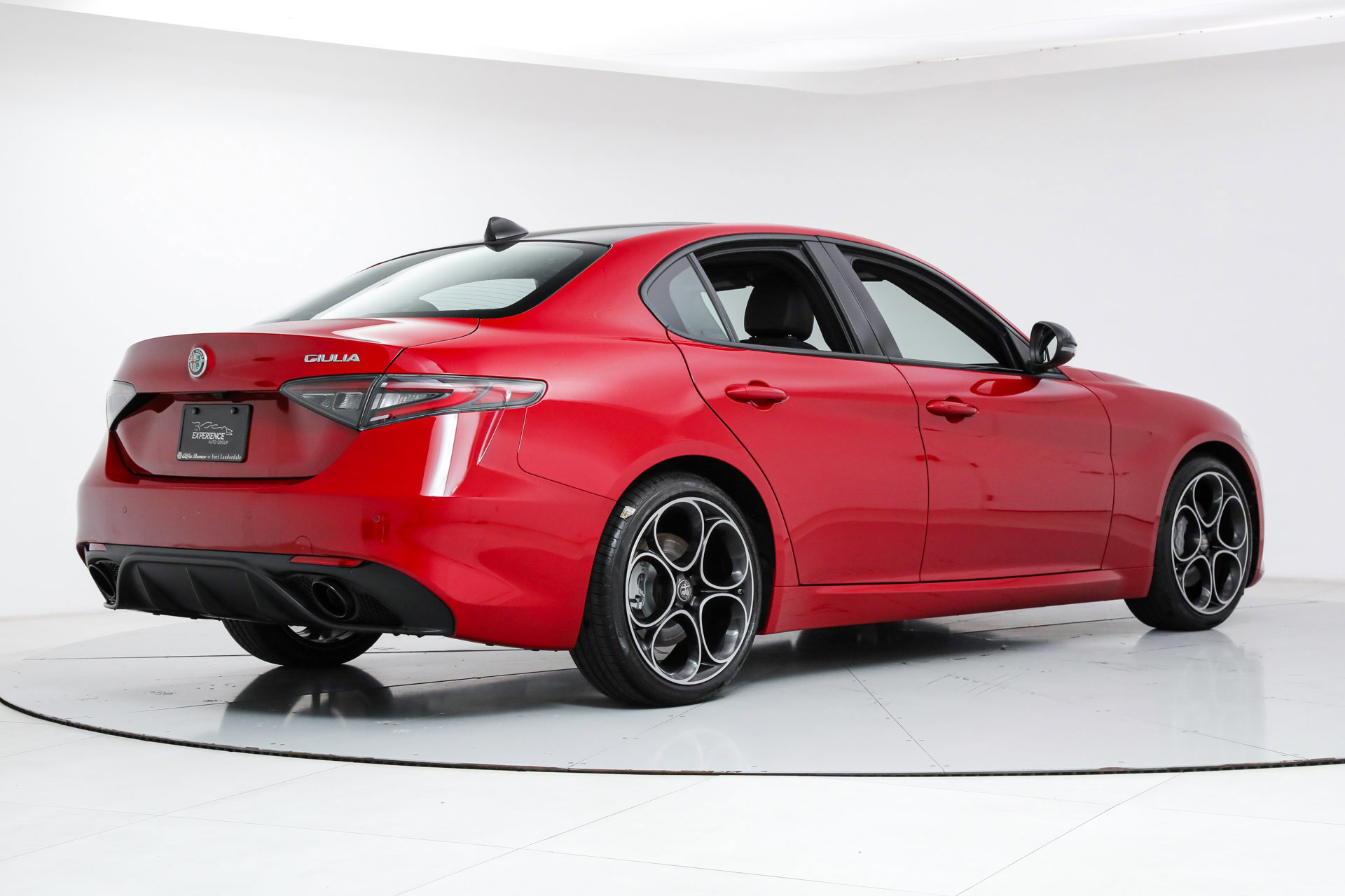 New 2025 Alfa Romeo Giulia w/ Driving Assist Package image 5