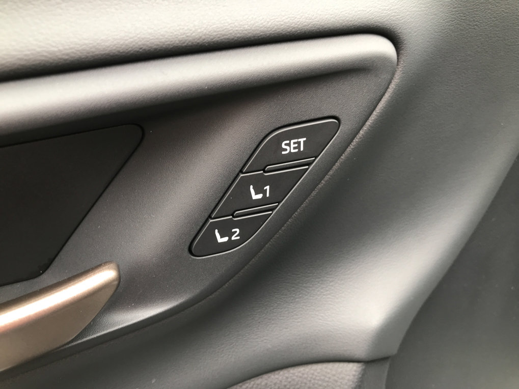 Used 2025 Toyota Crown Signia image 16